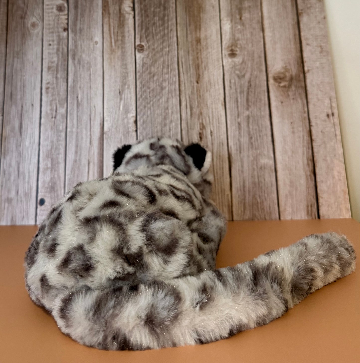 Snow Leopard 25cm